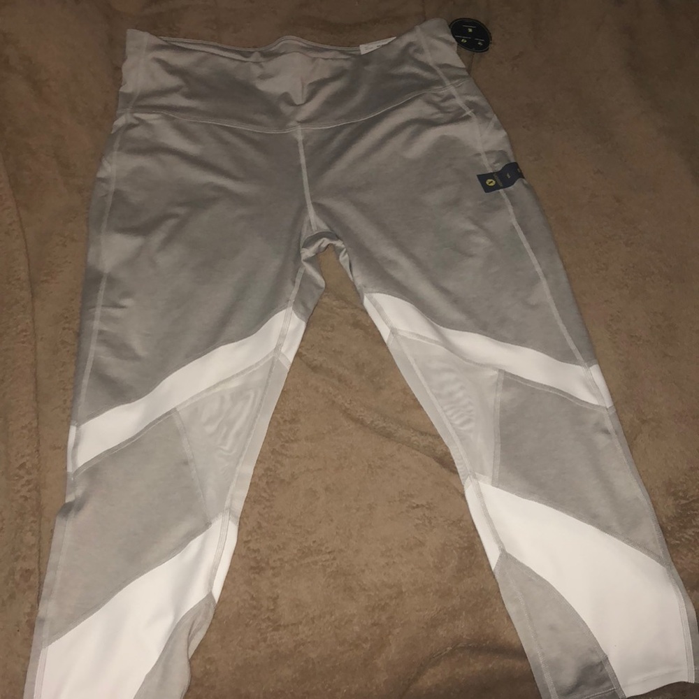 Xersion Studio work out legging